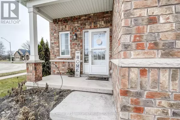 Fort Erie (crescent Park), ON L2A0B9,1021 MEADOWOOD STREET