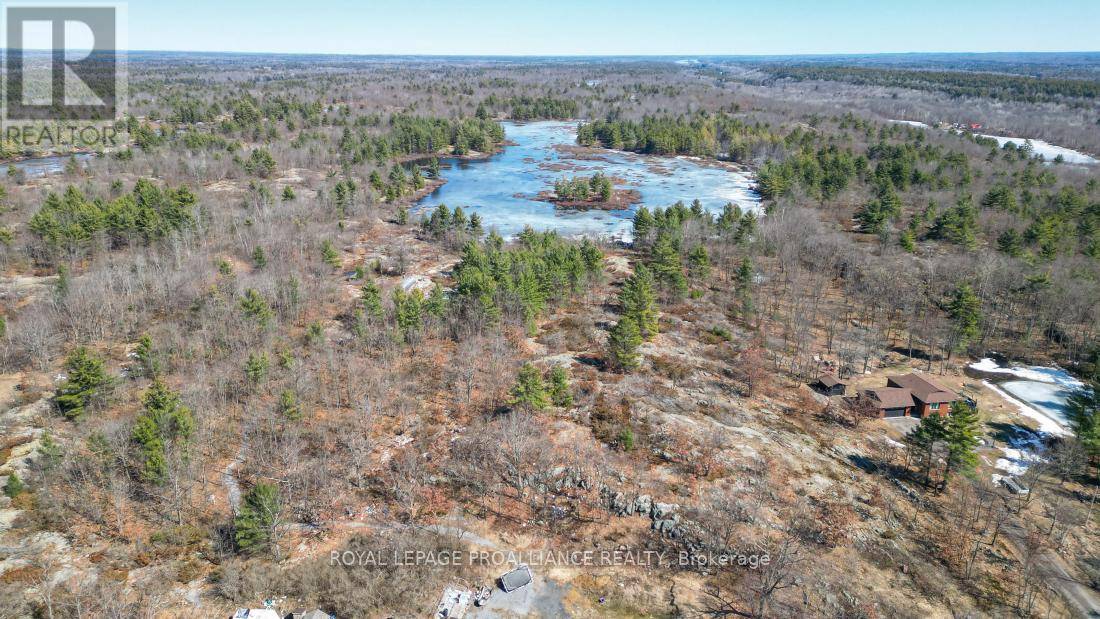 Addington Highlands, ON K0H1Z0,10403 HIGHWAY 41