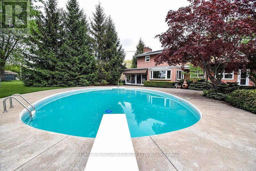 Fort Erie (central), ON L2A5M4,1457 NIAGARA BOULEVARD