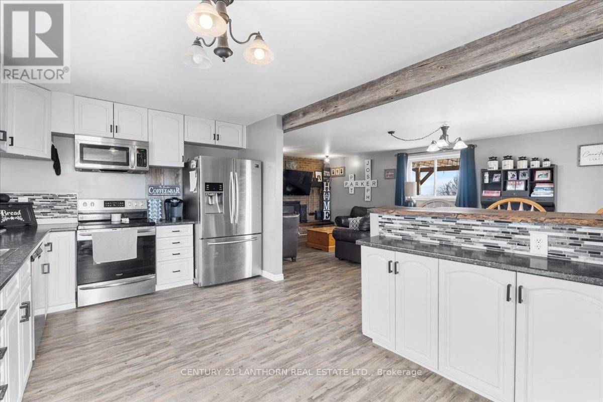 2572 COUNTY ROAD #1, Prince Edward County (hallowell Ward), ON K0K1G0