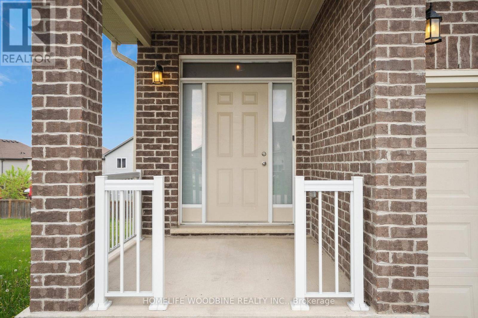 London South (south U), ON N6M0B4,2823 ASIMA DRIVE