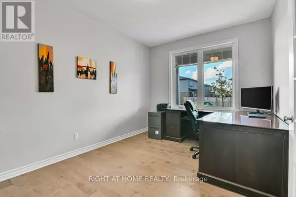 Ottawa, ON K1T0X7,844 SNOWDROP CRESCENT