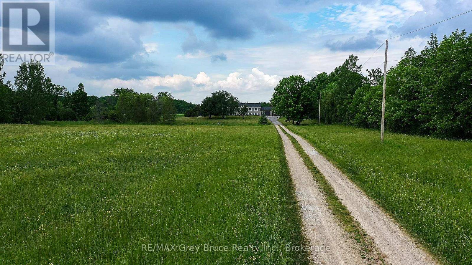 Meaford, ON N4K5N8,397810 CONCESSION RD 10