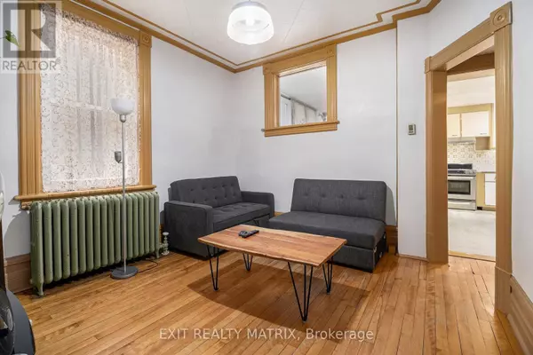 Ottawa, ON K2P0H4,14 SOMERSET STREET W