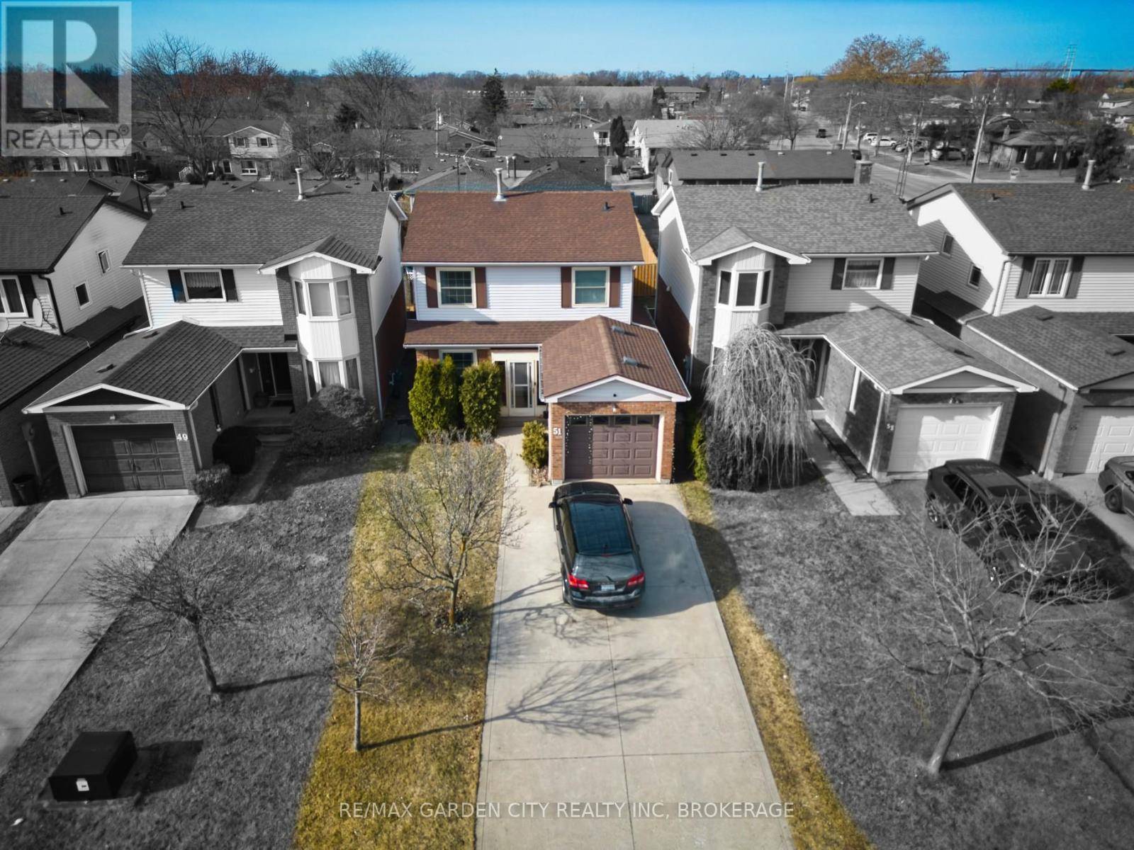 St. Catharines (secord Woods), ON L2P3S9,51 DUNDEE DRIVE