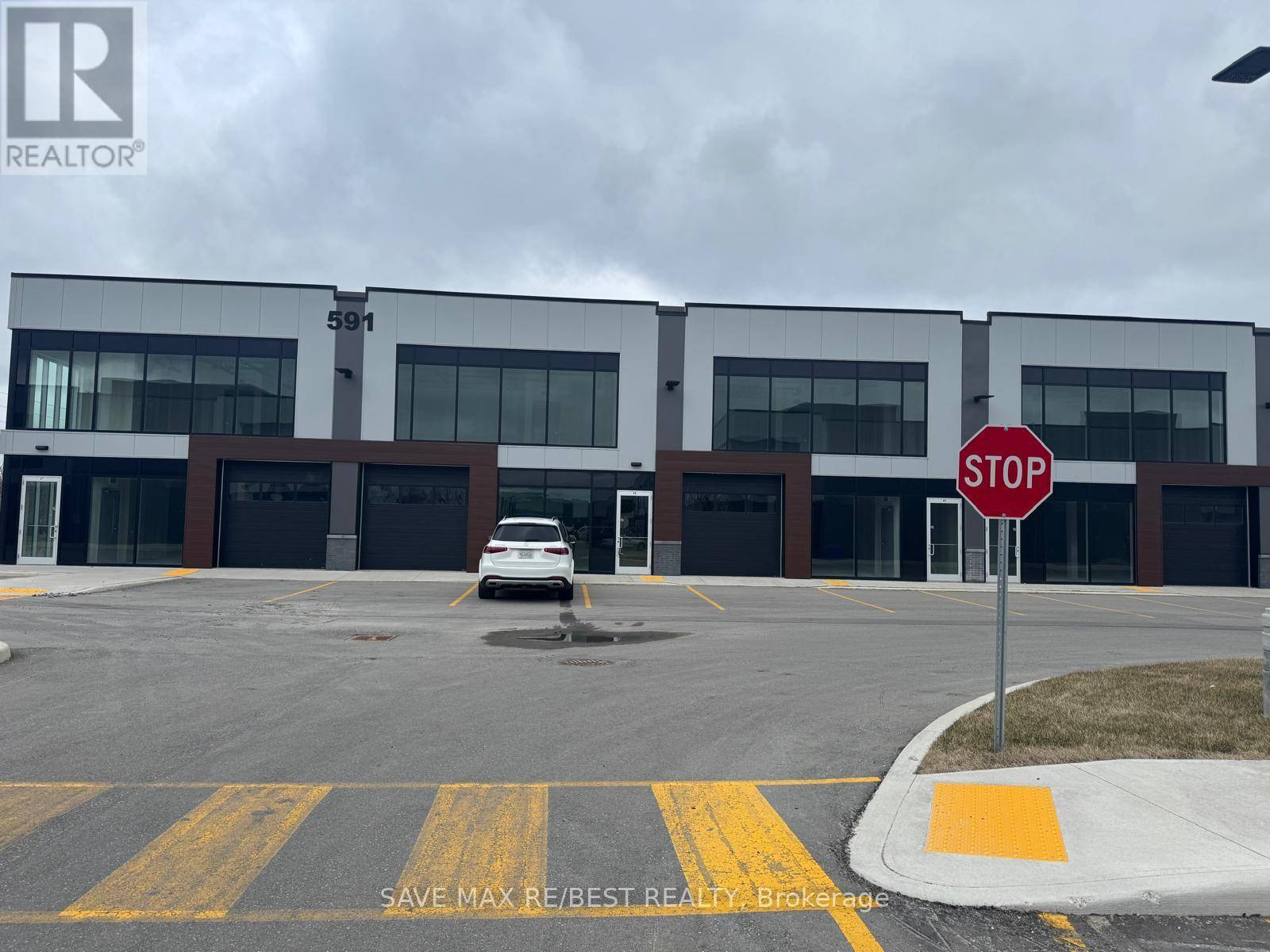 Guelph (kortright Hills), ON N1C0A1,591 Hanlon Creek BLVD #Block 5