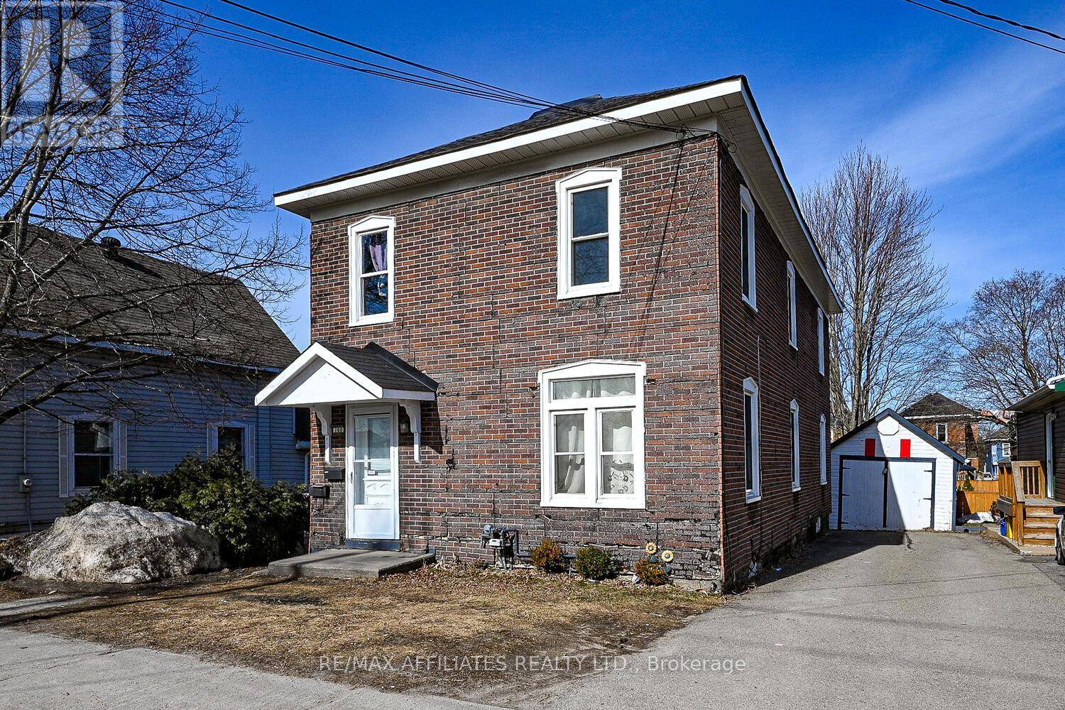 Smiths Falls, ON K7A2Z4,160 CHAMBERS STREET