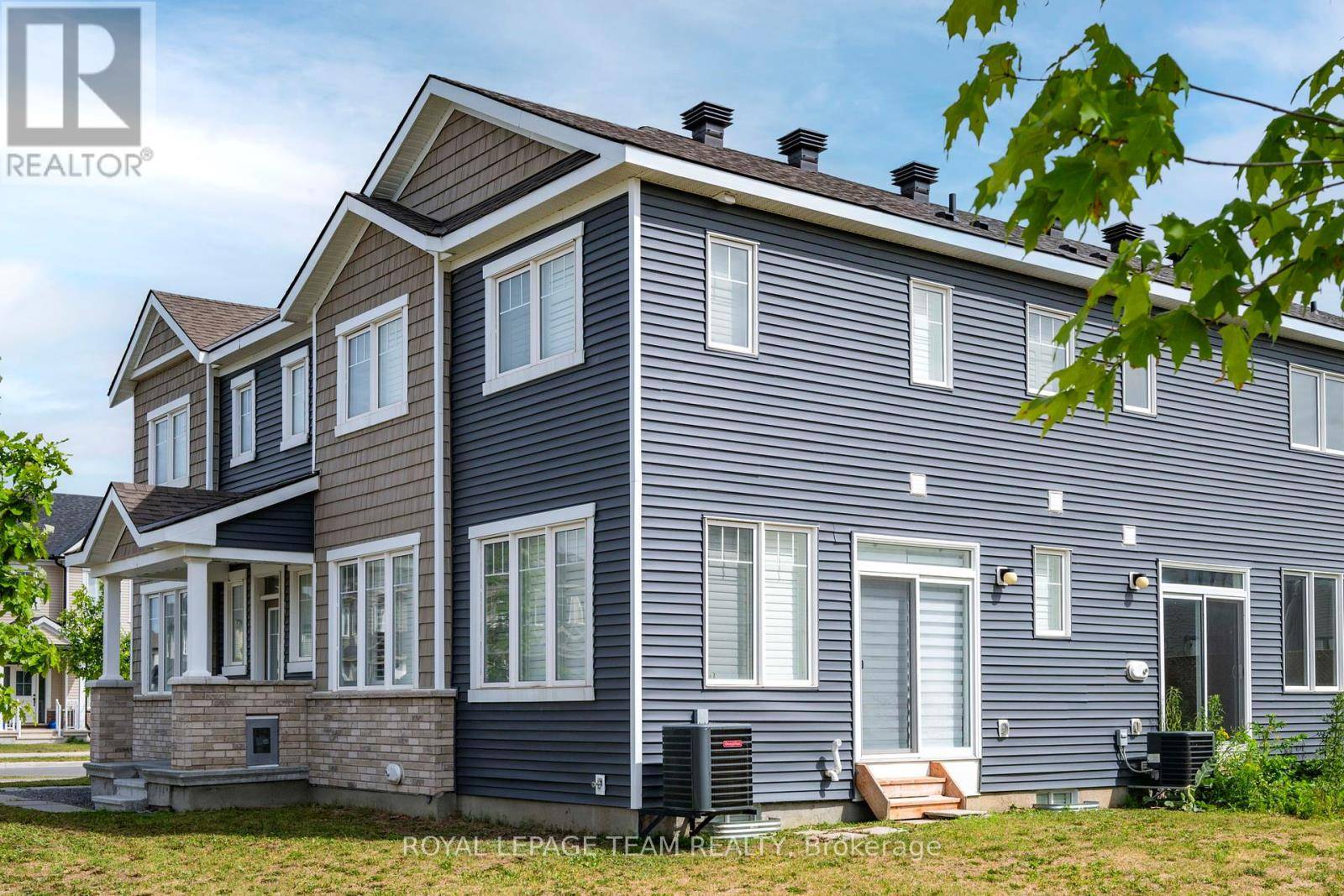 Ottawa, ON K1S2Y9,741 DERREEN AVENUE