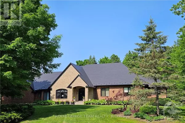 5849 QUEENSCOURT CRESCENT, Ottawa, ON K4M1K3