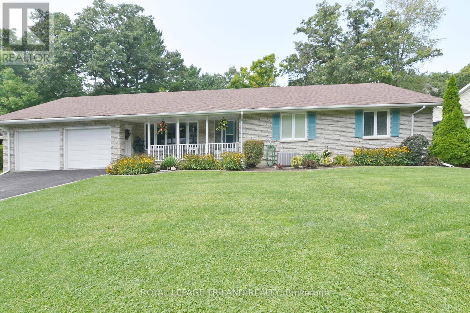 Lambton Shores (port Franks), ON N0M2L0,7752 ALFRED STREET