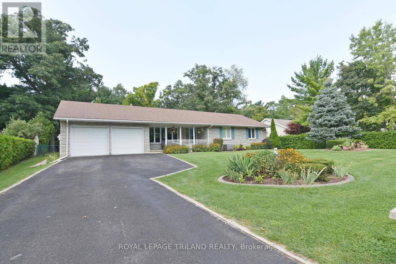 Lambton Shores (port Franks), ON N0M2L0,7752 ALFRED STREET