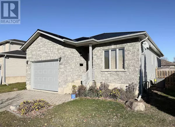 Loyalist (amherstview), ON K7N0A2,123 MACDOUGALL DRIVE