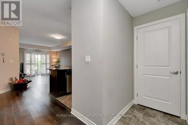 Ottawa, ON K4A1B4,120 Prestige CIR #114
