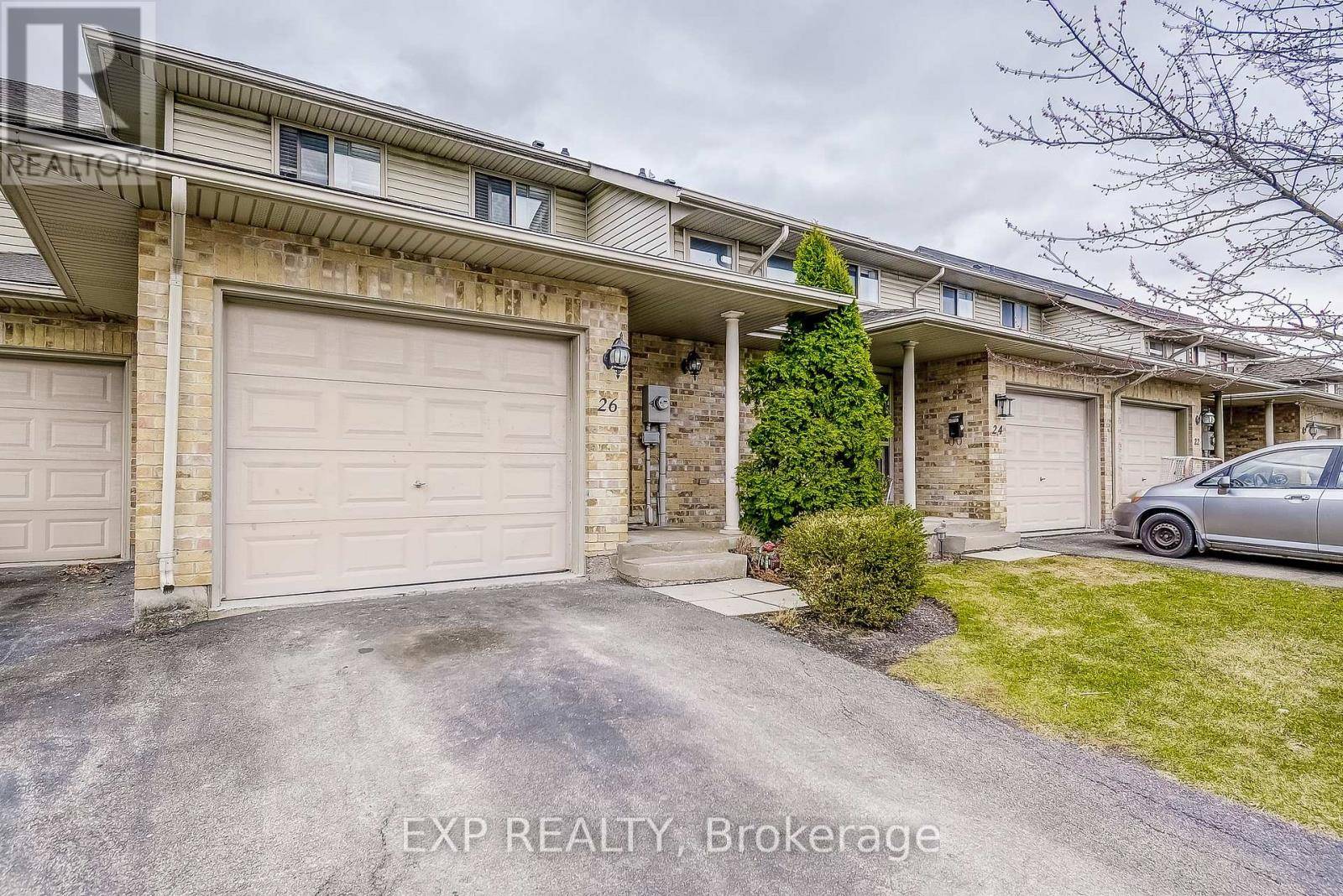 St. Catharines (oakdale), ON L2P3Y8,26 CARSON COURT