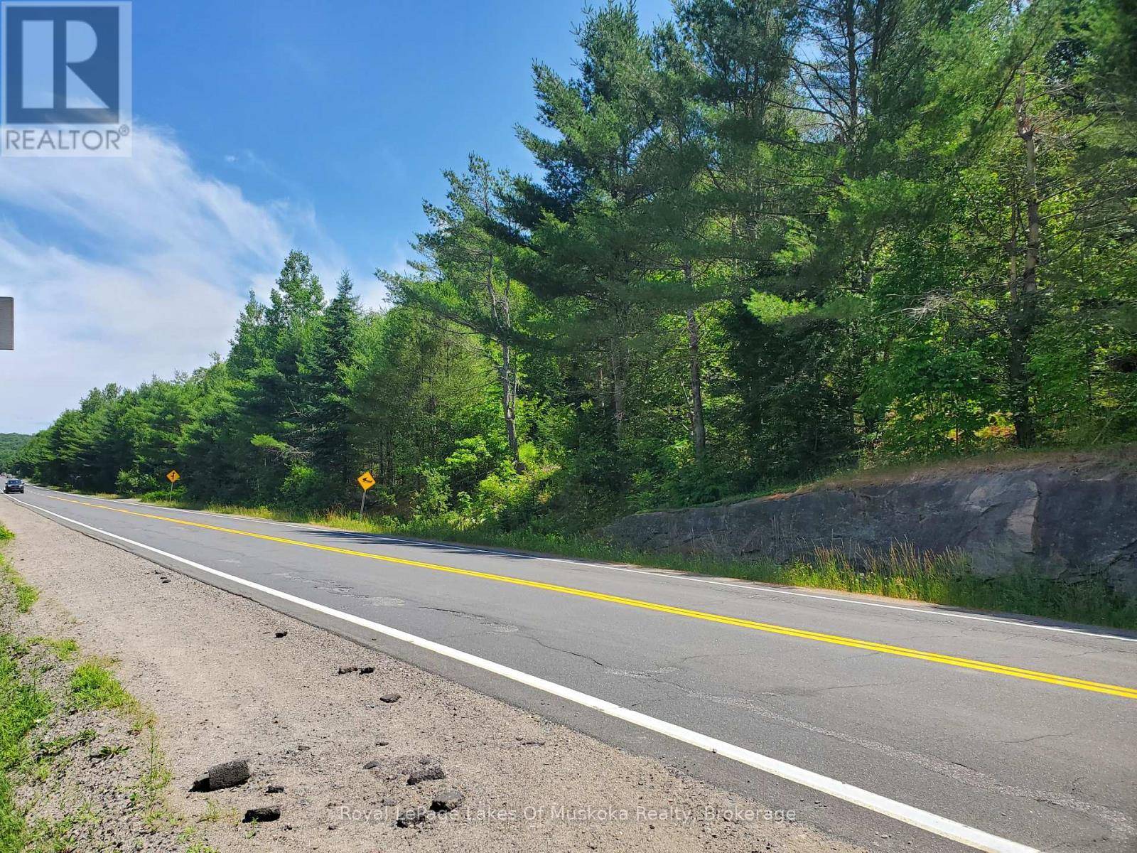 Lake Of Bays (mclean), ON P0B1A0,2750 MUSKOKA 117 ROAD