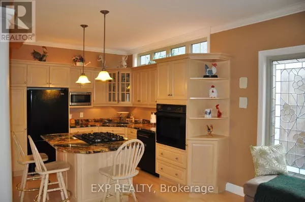 St. Catharines (port Dalhousie), ON L2N4X7,172 DALHOUSIE AVENUE E