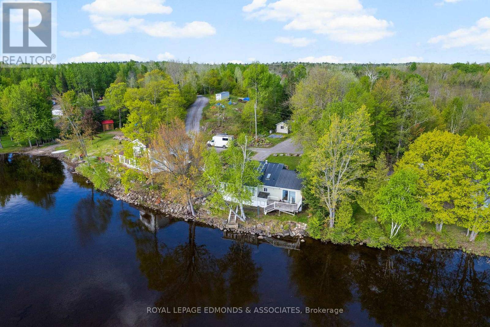 137 MUNDTS BAY LANE, North Algona Wilberforce, ON K0J1X0