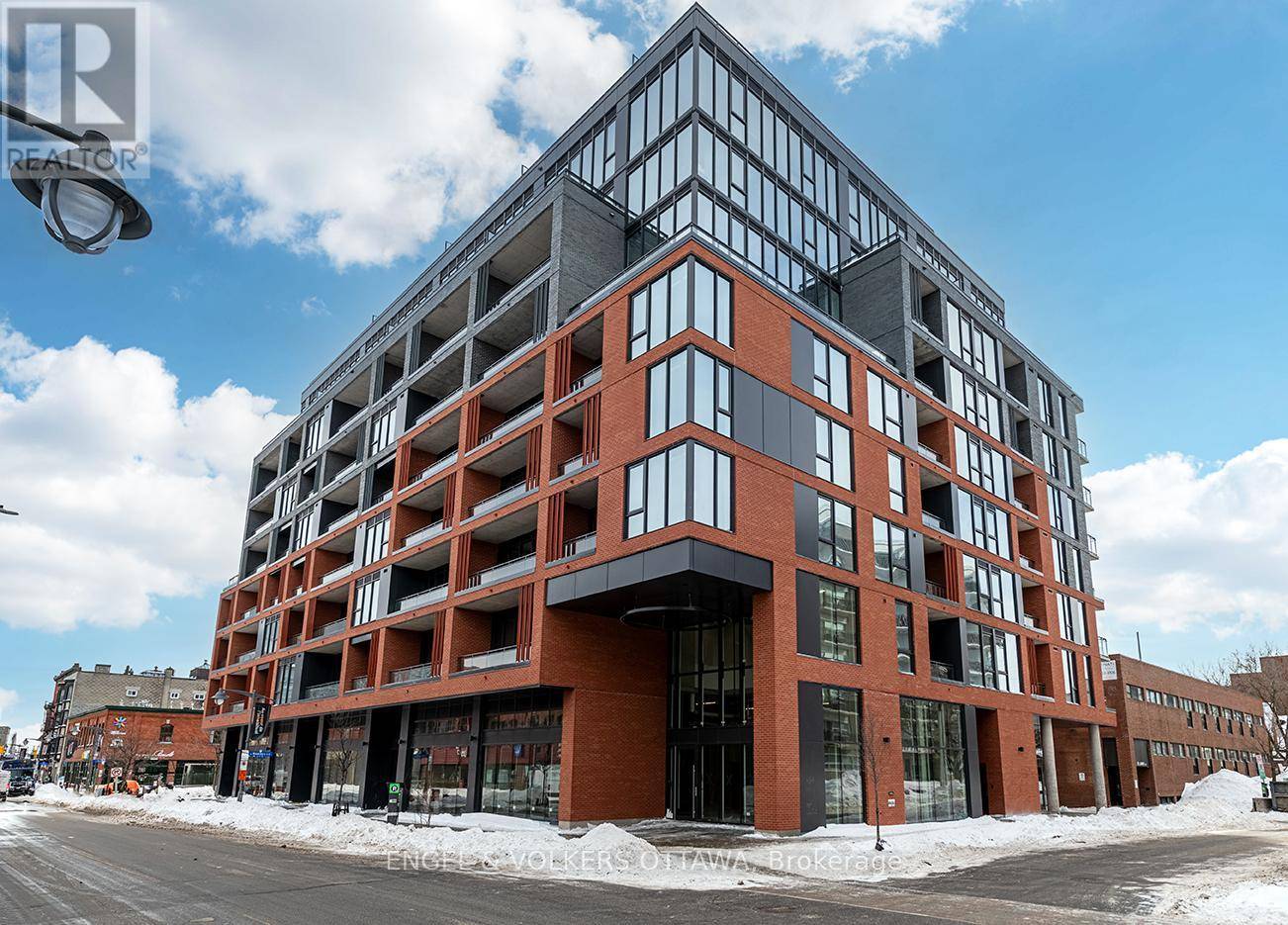 10 James ST #212, Ottawa, ON K2P1T2