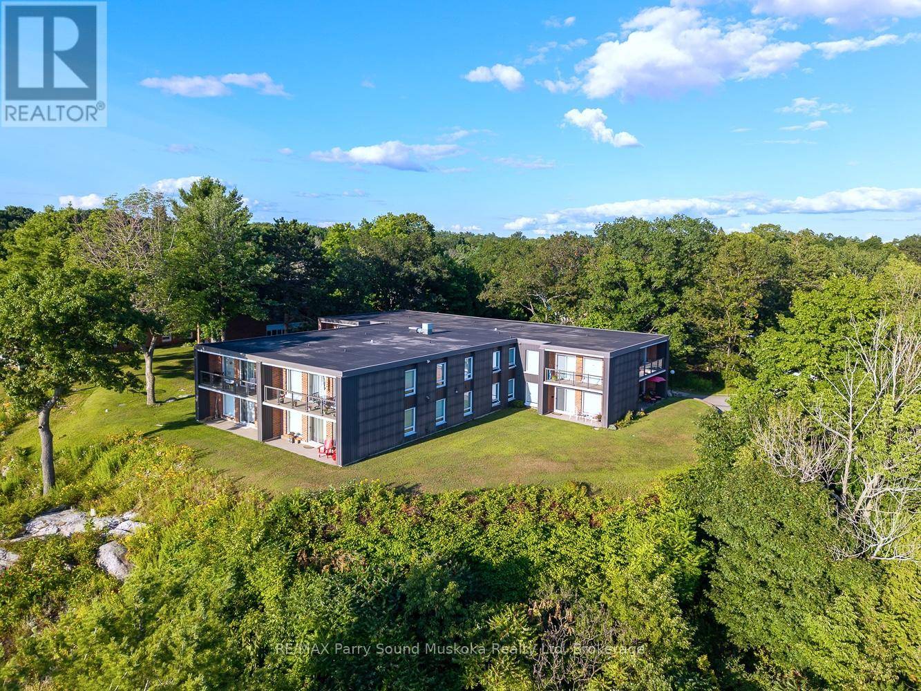 100 Beaconview HTS #205, Parry Sound, ON P2A2E1