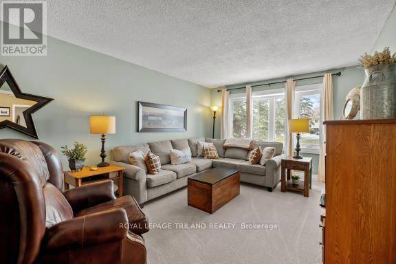 South Huron (exeter), ON N0M1S1,21 SHERWOOD CRESCENT