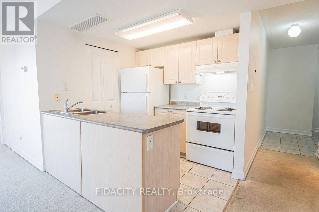 Ottawa, ON K2C4G4,310 Central Park DR #4B