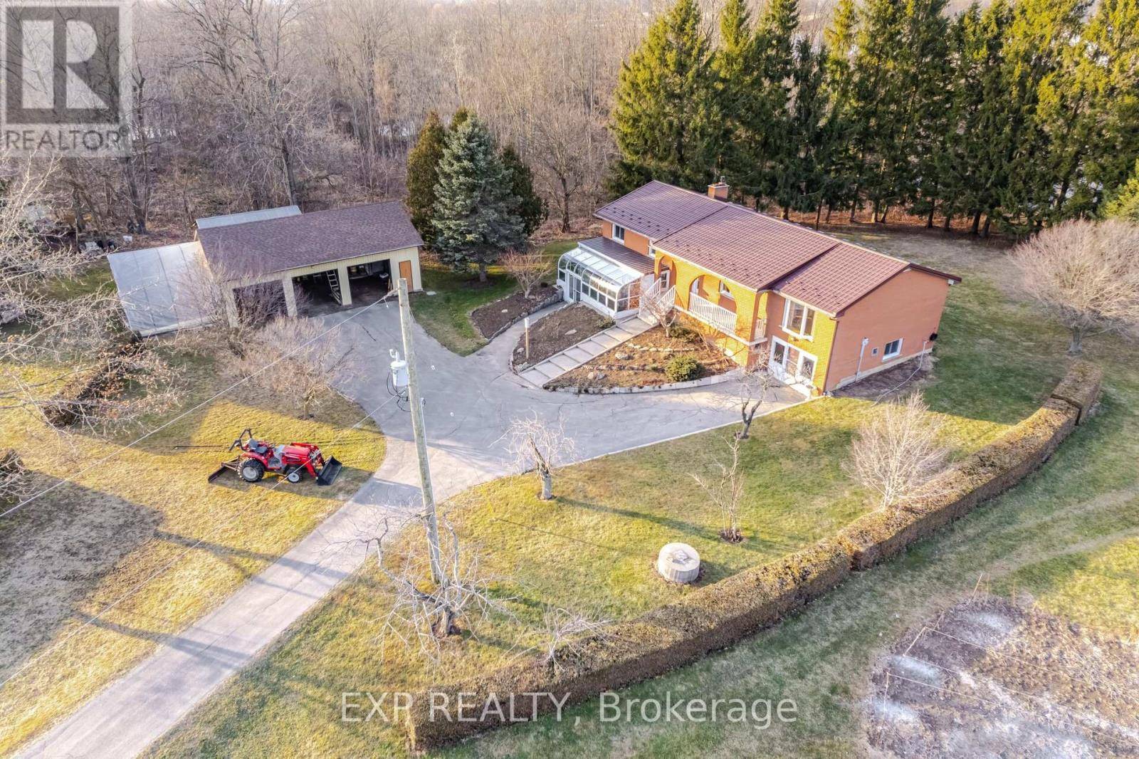 Hamilton, ON L9H5E1,1243 HIGHWAY 5 WEST HIGHWAY