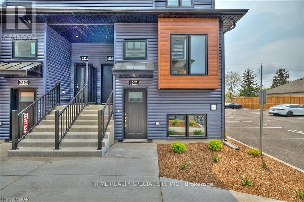 Welland (n. Welland), ON L3C0K1,781 Clare AVE #211