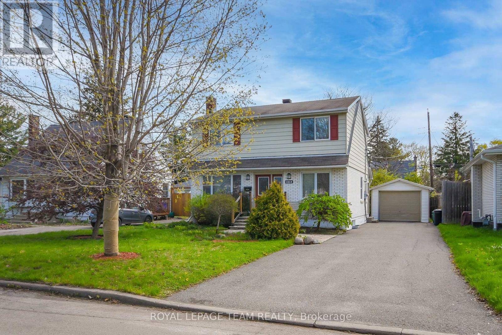 1613 DIGBY STREET, Ottawa, ON K1G0P5