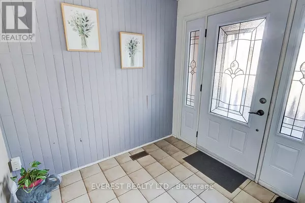 Hamilton (red Hill), ON L8K5V1,68 FOREST HILL CRESCENT