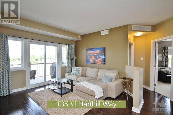 Ottawa, ON K2J5V1,135 Harthill WAY #I