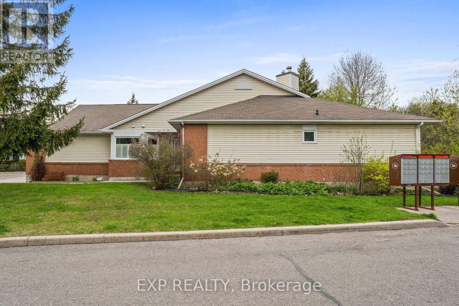 Ottawa, ON K2S1L4,1 HEATHER GLEN COURT