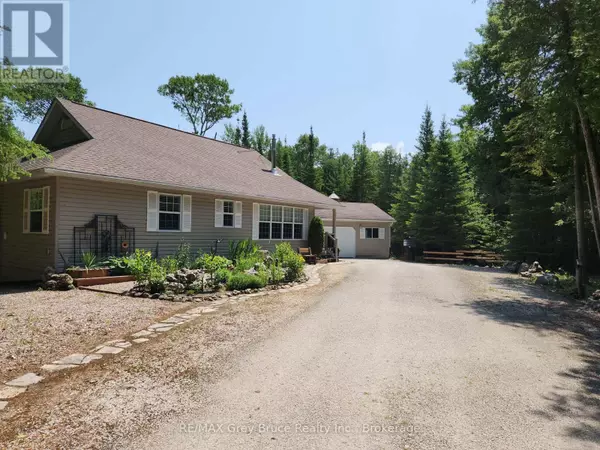 Northern Bruce Peninsula, ON N0H1W0,83 LAKEWOOD COUNTRY LANE