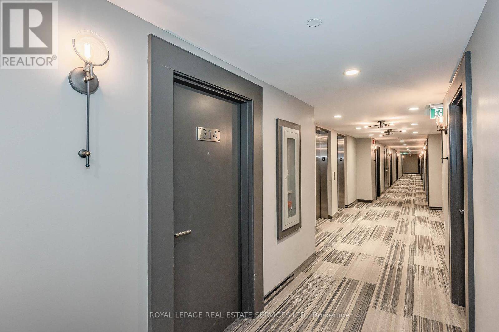 Guelph (st. Patrick's Ward), ON N1E0P5,53 Arthur ST South #314
