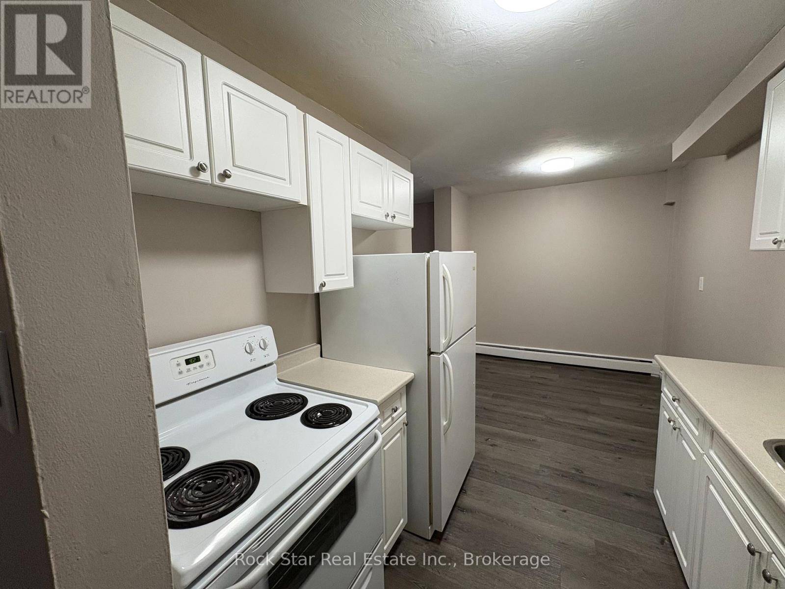 North Perth (listowel), ON N4W1S4,601 Barber AVE North #102