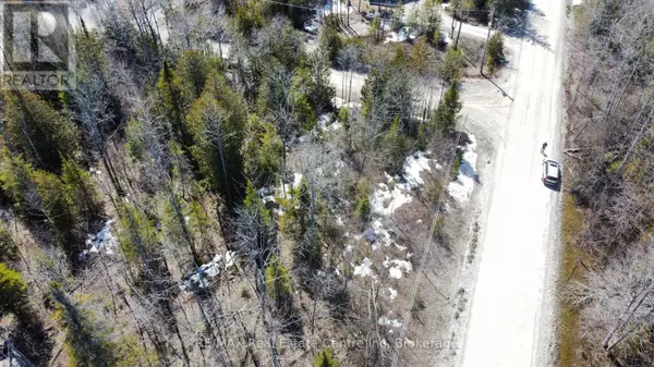 Northern Bruce Peninsula, ON N0H1W0,35 HARDWICK COVE ROAD W