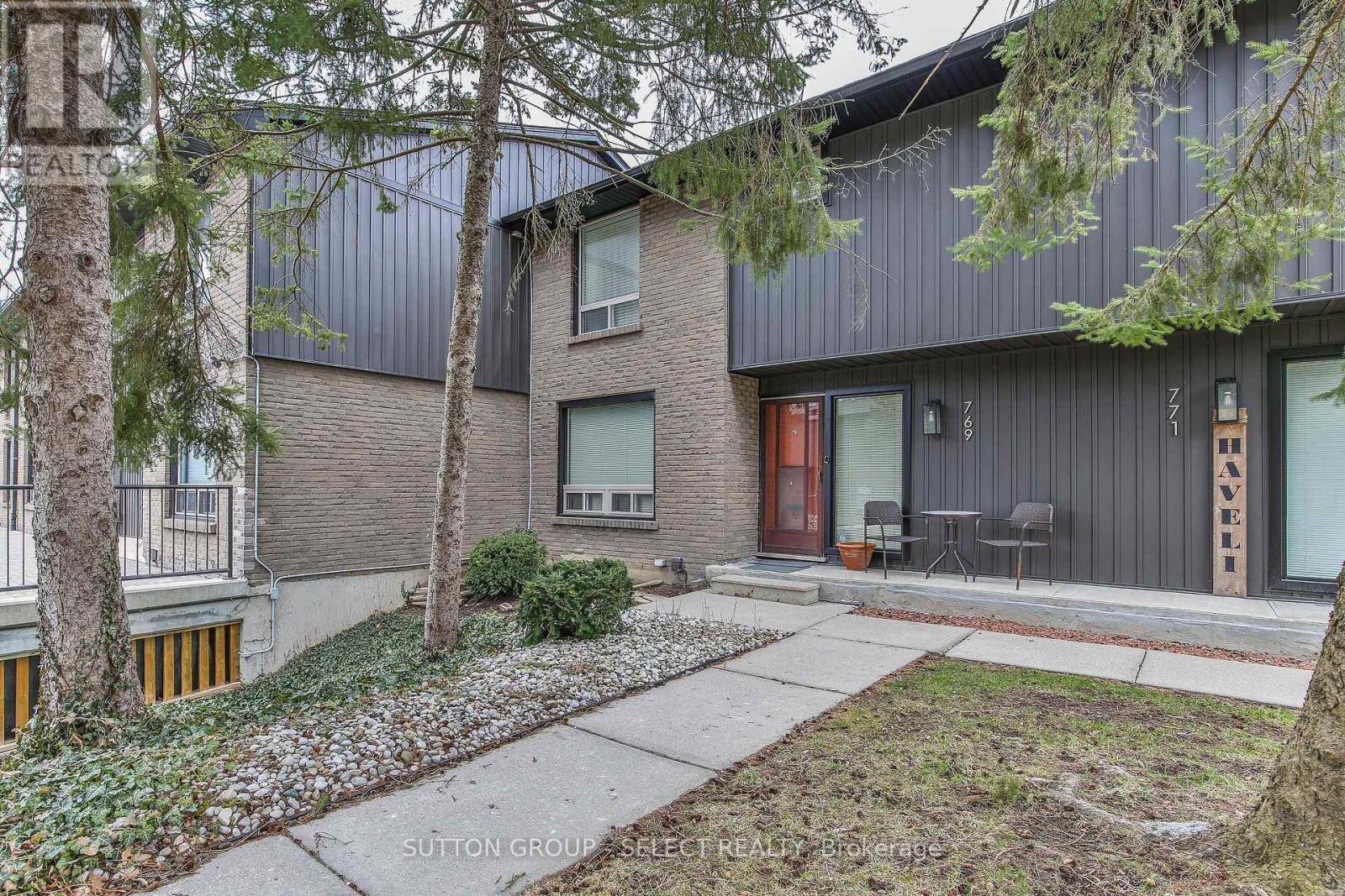 London South (south N), ON N6J3S5,769 BERKSHIRE DRIVE