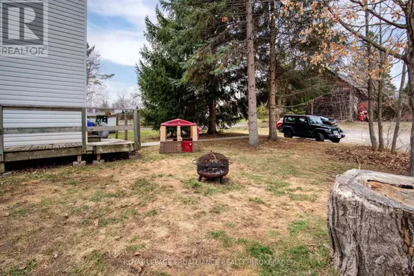 Westport, ON K0G1X0,24 RIDEAU STREET