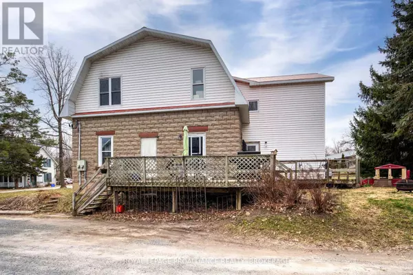 Westport, ON K0G1X0,24 RIDEAU STREET