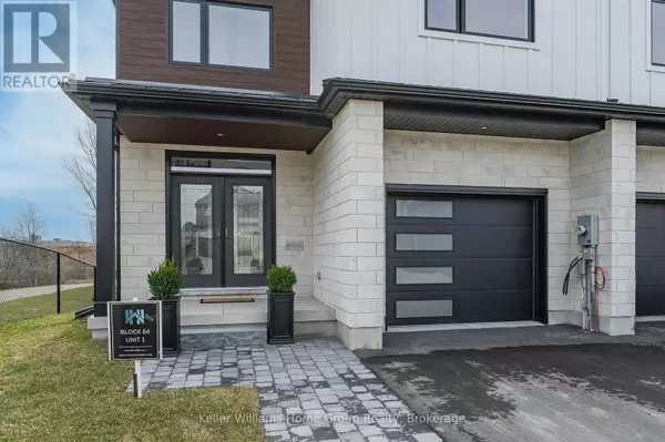 Centre Wellington (elora/salem), ON N0B1S0,31 HALLS DRIVE