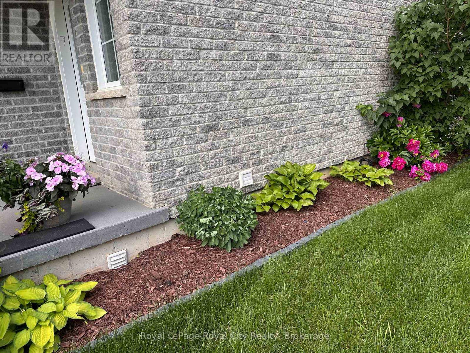 Mapleton, ON N0G1P0,36 GREEN STREET