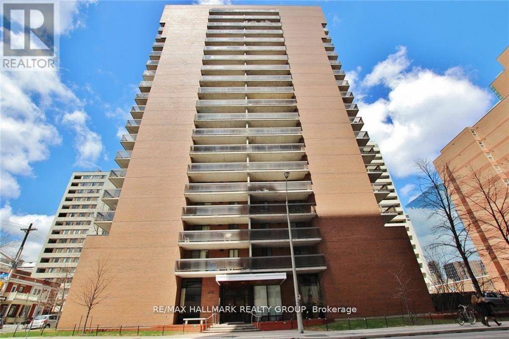 475 Laurier AVE West #208, Ottawa, ON K1R7X1