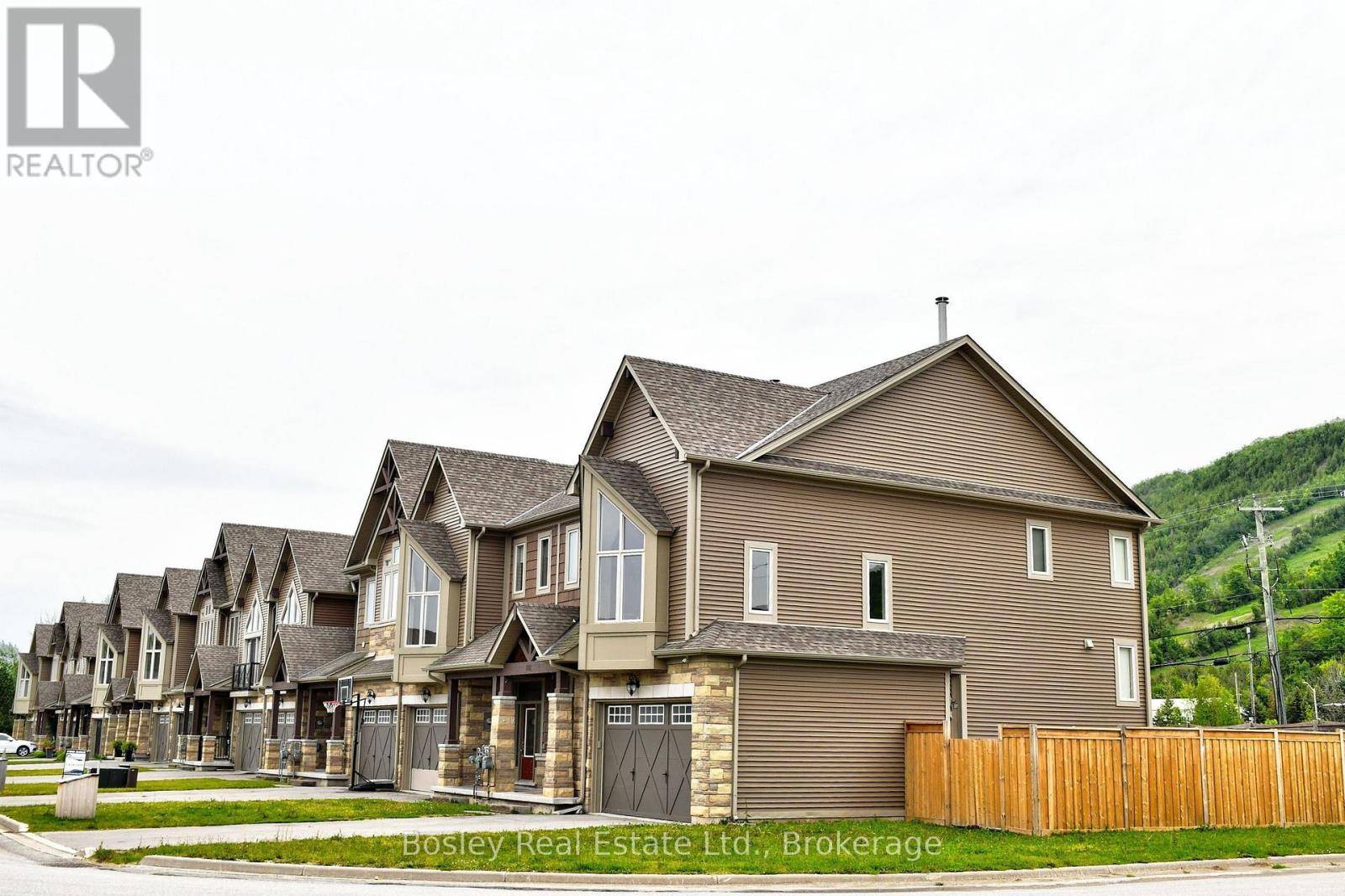 Blue Mountains, ON N0H1J0,104 DELPHI LANE