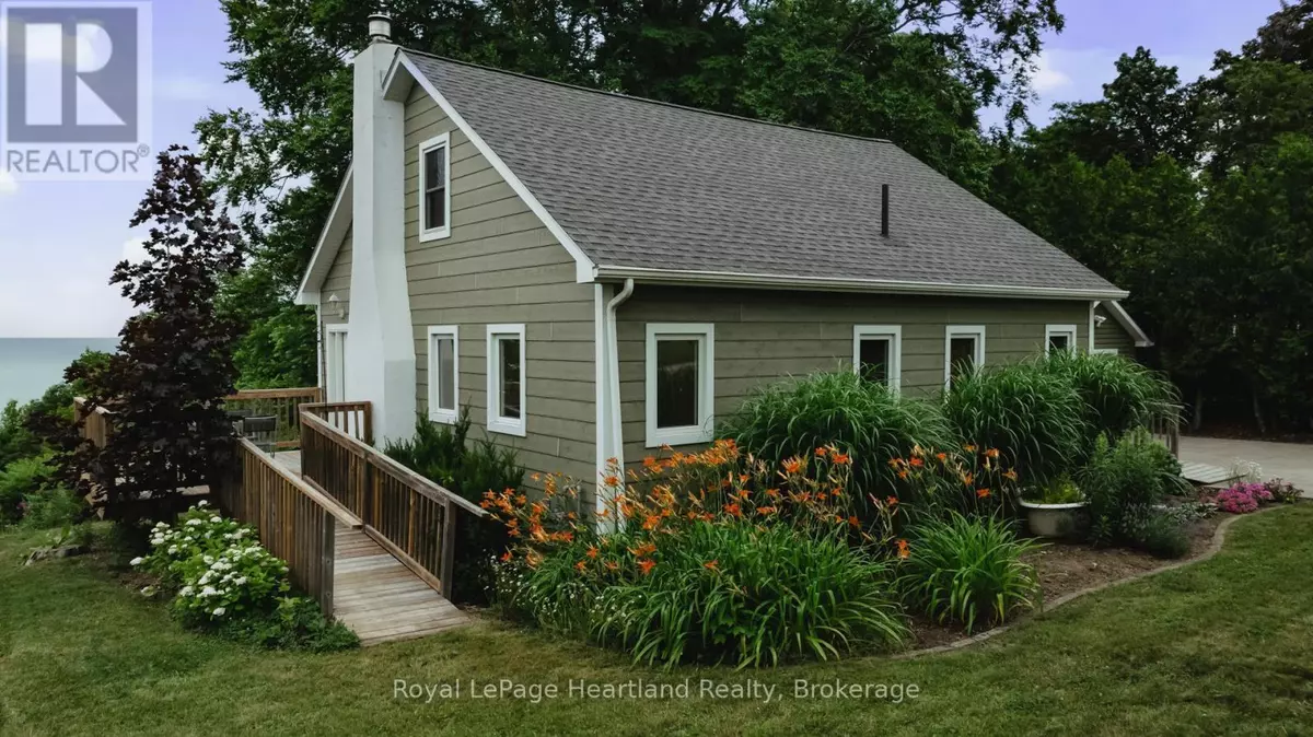 Bluewater (bayfield), ON N0M1G0,8 CEDAR DRIVE