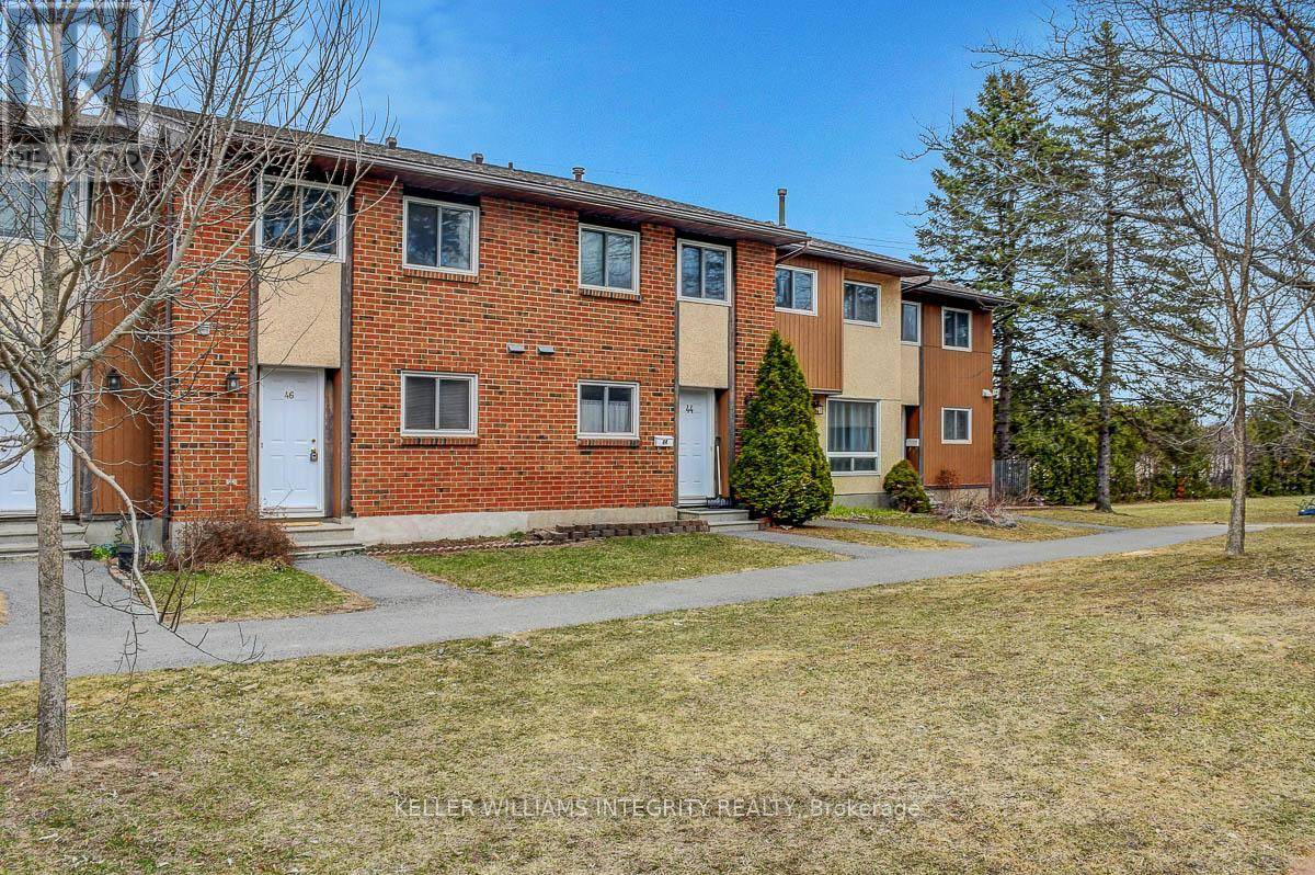 Ottawa, ON K2L2B7,46 BERING COURT