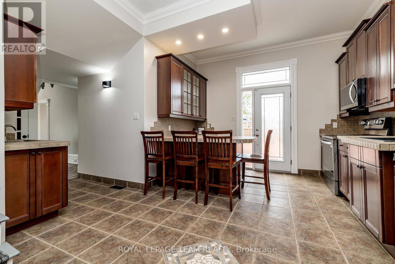 North Grenville, ON K0G1J0,294 DUMBRILLE STREET