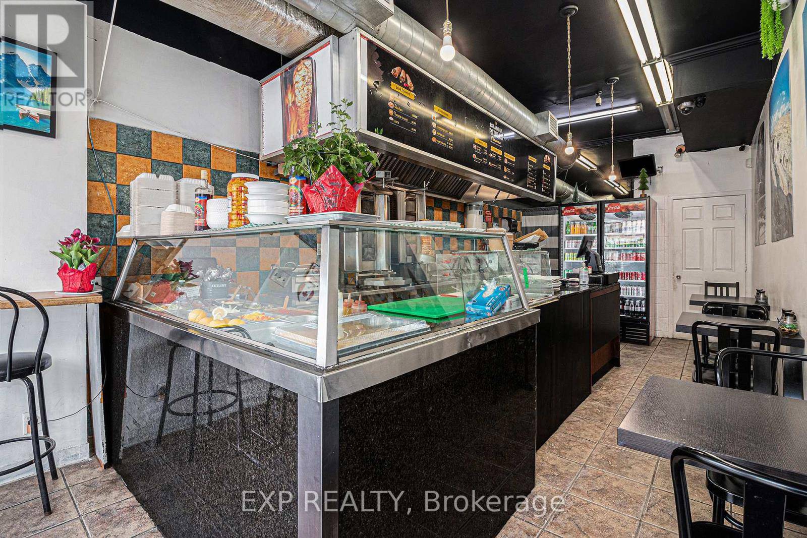 Ottawa, ON K2N5X6,178 Rideau ST #B
