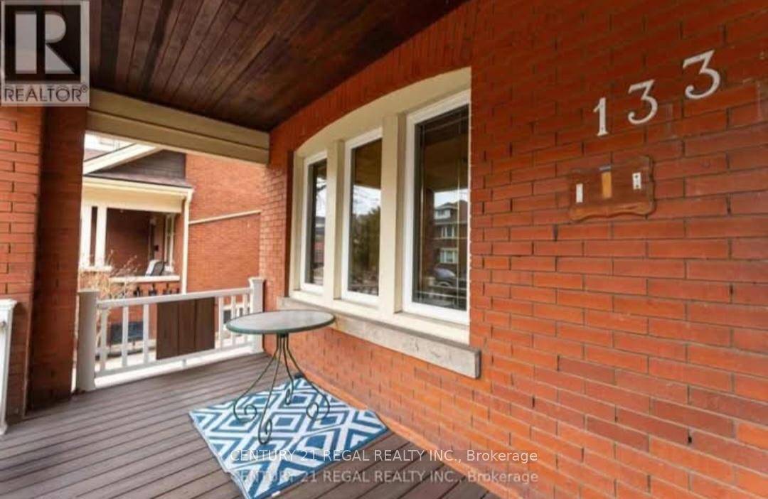 Hamilton (st. Clair), ON L8M2M9,133 Eastbourne AVE #Main