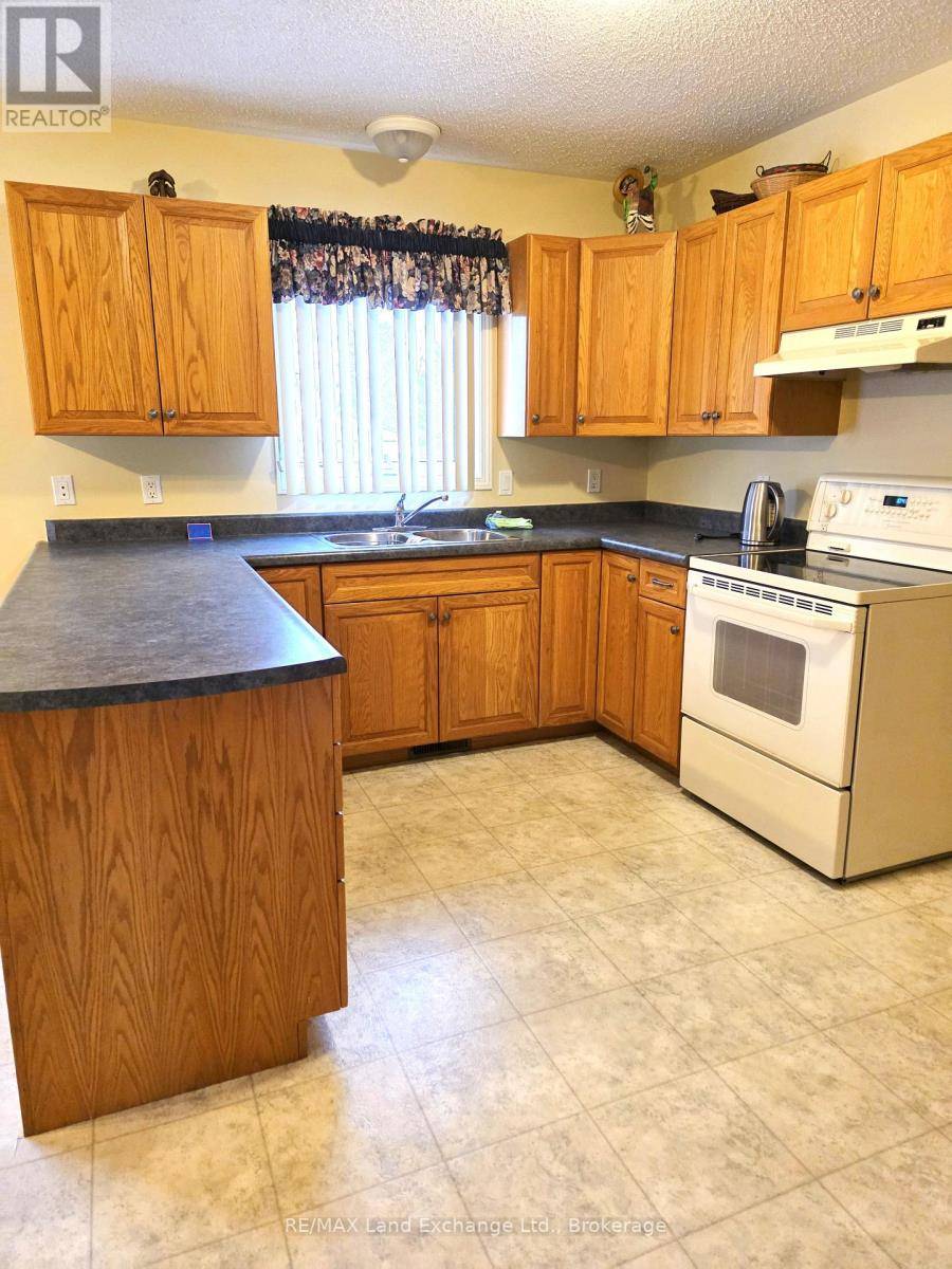 Kincardine, ON N0G2T0,29 MEMORIAL PARK DRIVE