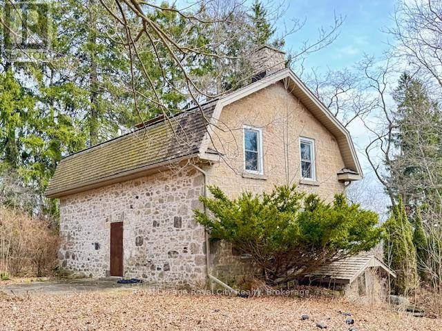 Guelph/eramosa, ON N0B1P0,156 BARDEN STREET