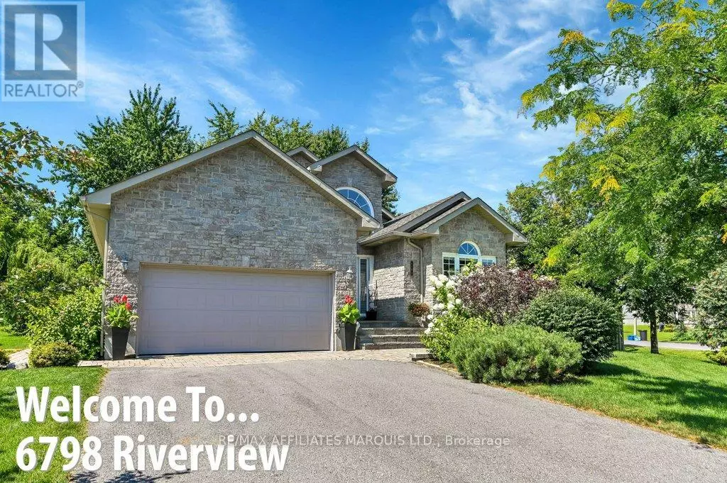 South Glengarry, ON K6H7M1,6798 RIVERVIEW DRIVE
